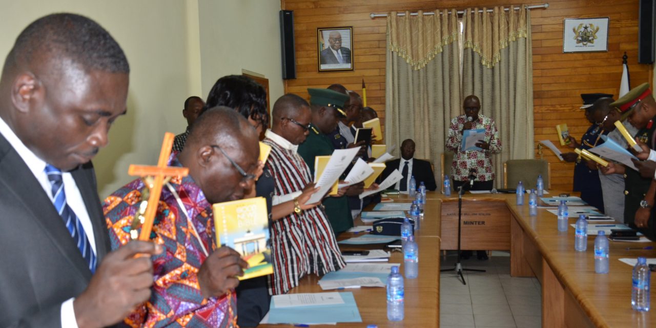 NATIONAL COMMISSION ON SMALL ARMS AND LIGHT WEAPONS BOARD INAUGURATED.
