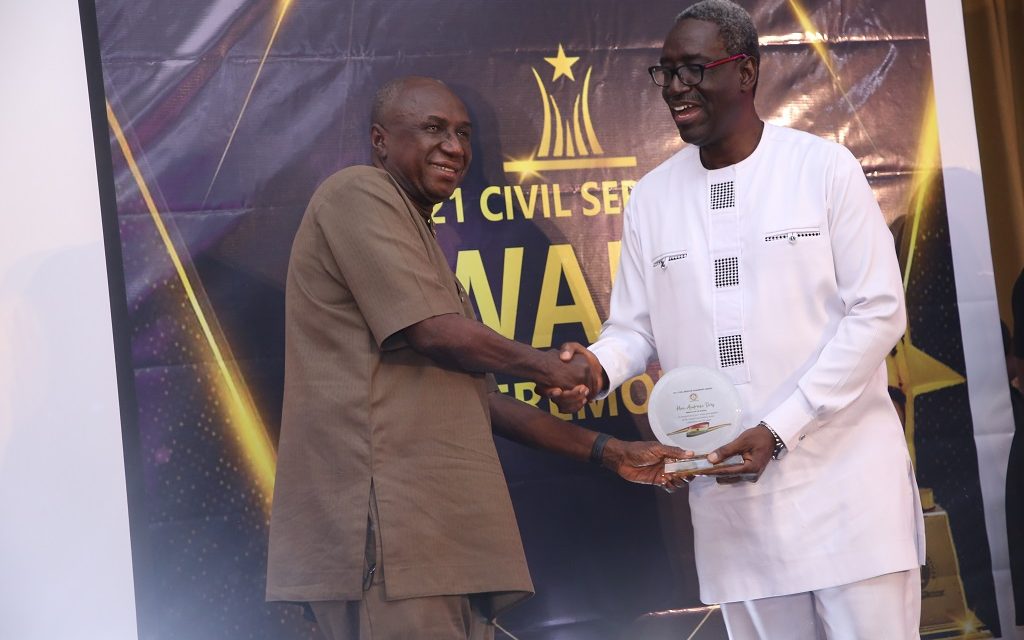 Minister for the Interior receives Honorary Award