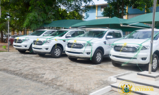 Spanish Embassy presents vehicles to Immigration and Police Service