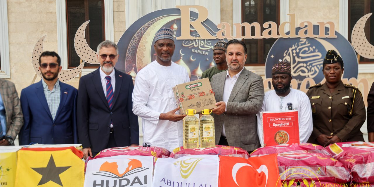 Interior Minister Receives Food Items from Hudai Foundation for Prison Inmates