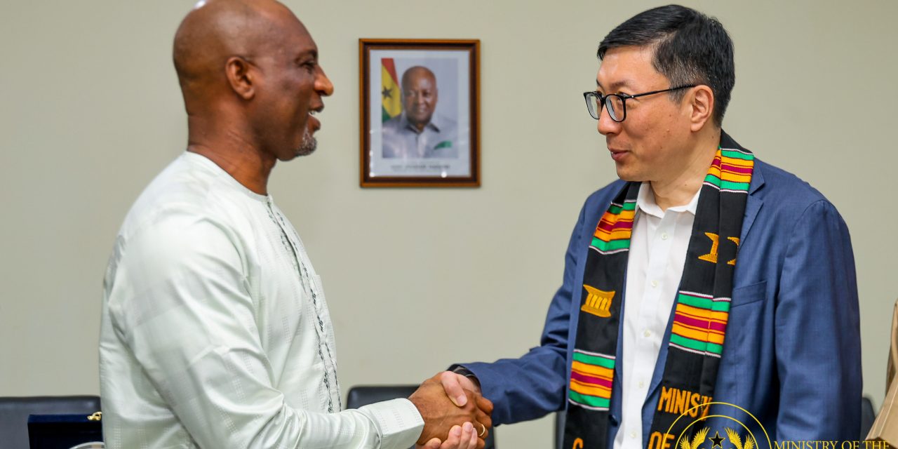 Interior Minister Receives Huawei Delegation