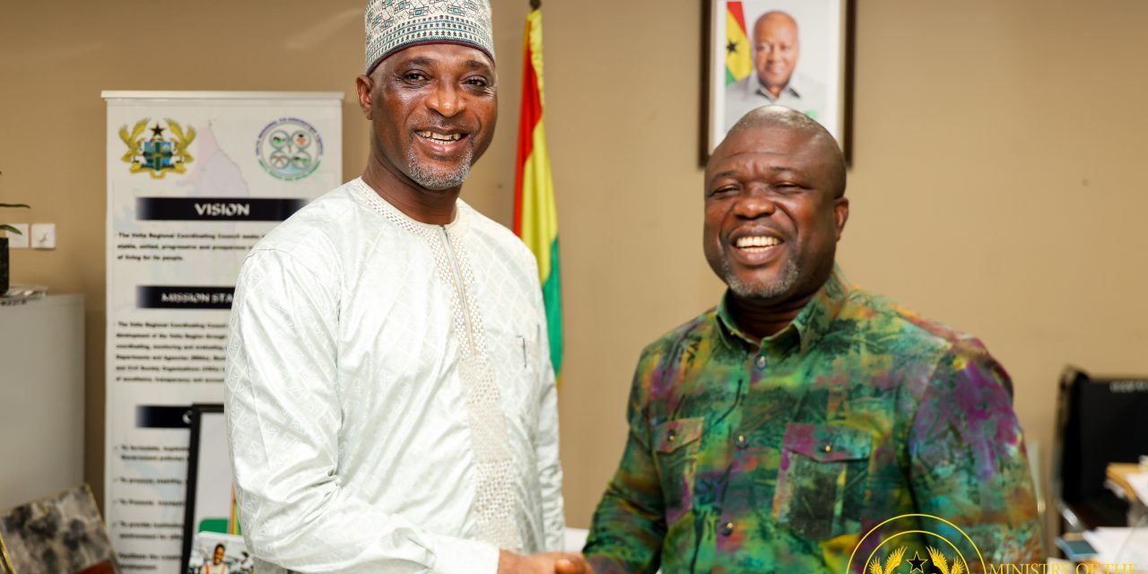 Interior Minister Visits Ho, Pushes for Peace and Security in the Region